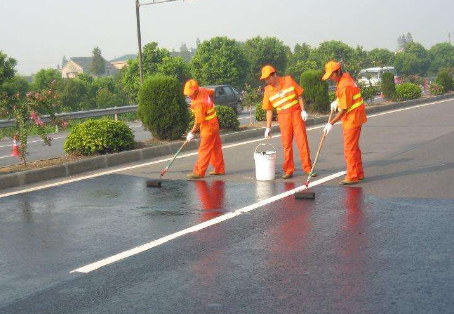 黄冈 彩色路面喷漆维修改色的使用寿命有多长？